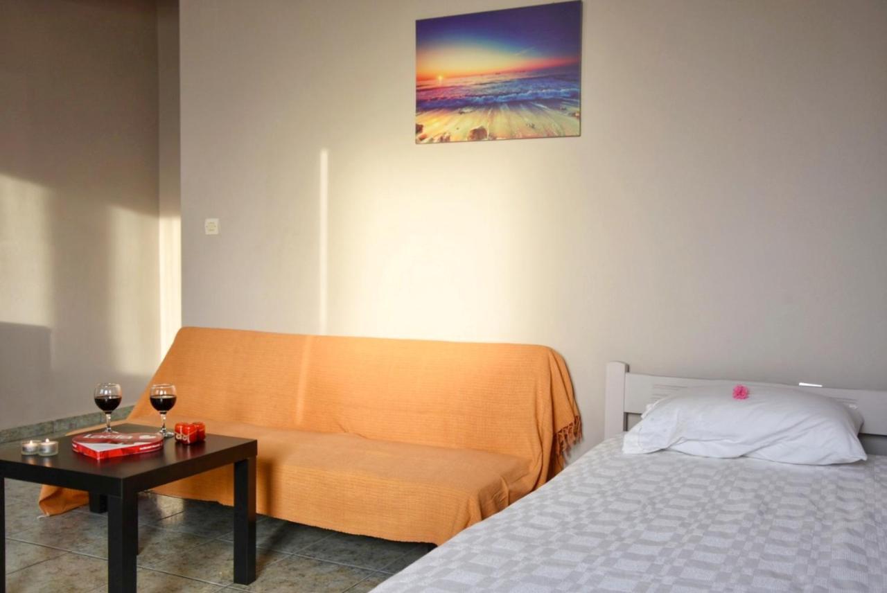 Anemomylos Apartments Lixouri Esterno foto
