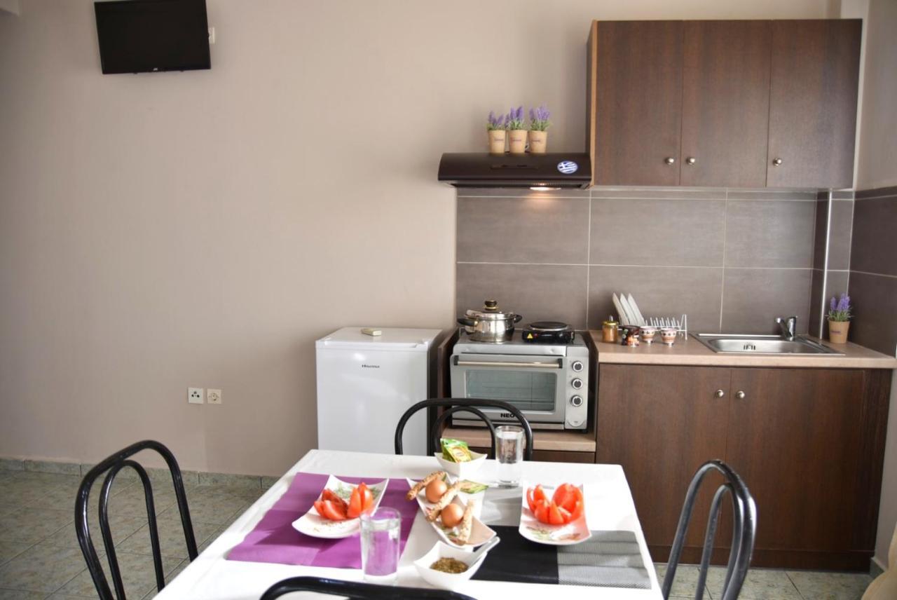 Anemomylos Apartments Lixouri Esterno foto